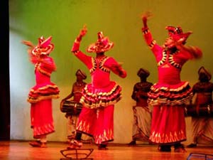 Auch ein Symbol Sri Lankas: der traditionelle Kandy Dance